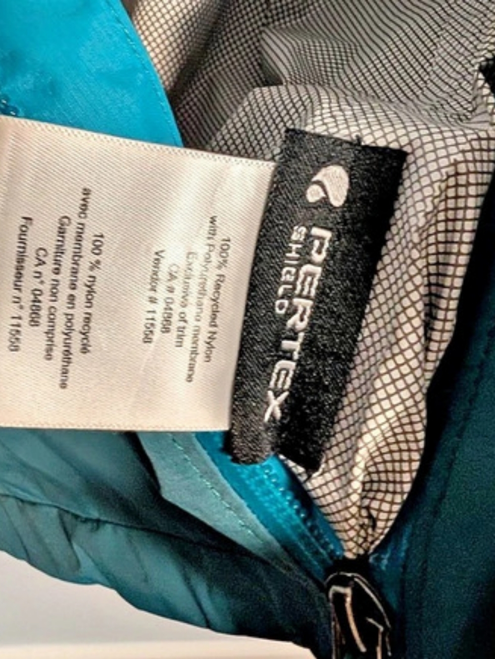 MEC Gore-Tex jacket Color Block Shell Jacket Size Small - Picture 5 of 5
